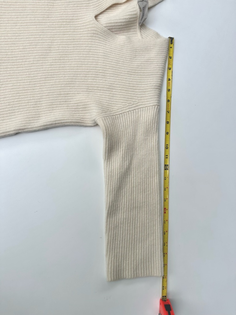 EUC Everlane 100% Cashmere Ribbed V-Neck Cropped Sweater in Cream, S - Picture 15 of 16